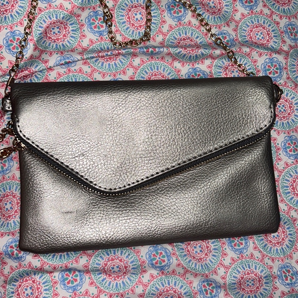 Gold metallic crossbody with chain strap